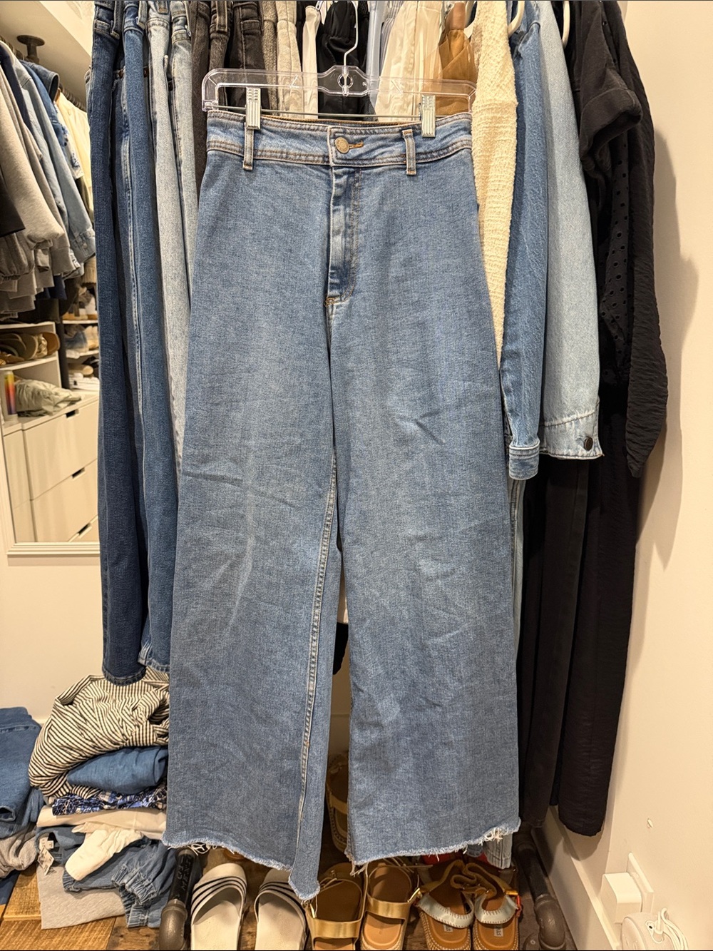ZARA wide leg Marine jeans. sz 4